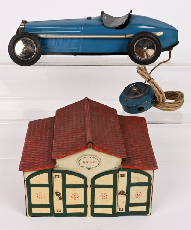 MOTORIZED BOATTAIL RACER & LEHMANN GARAGE (1 of 8)