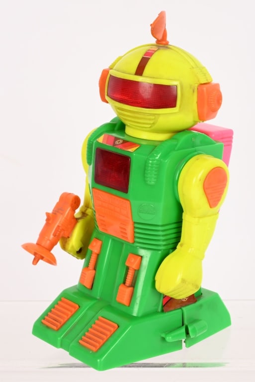 SPACE TOY LOT - 6