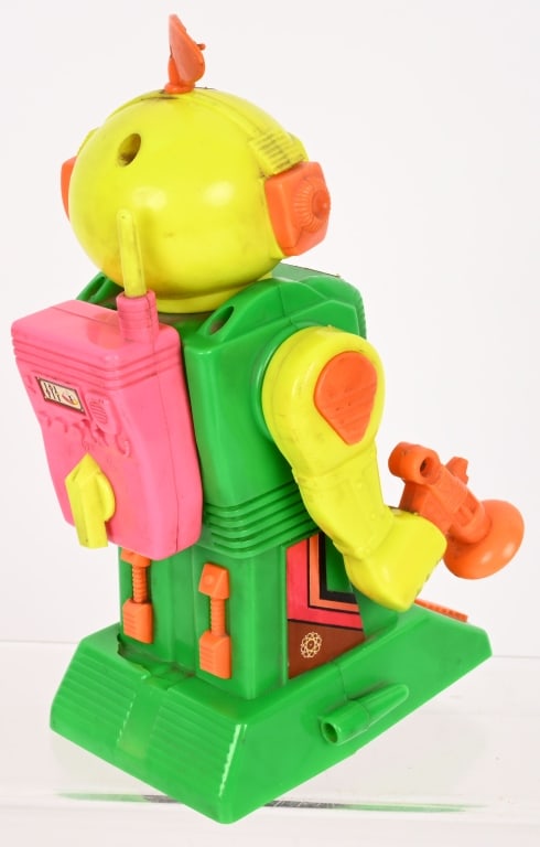 SPACE TOY LOT - 7
