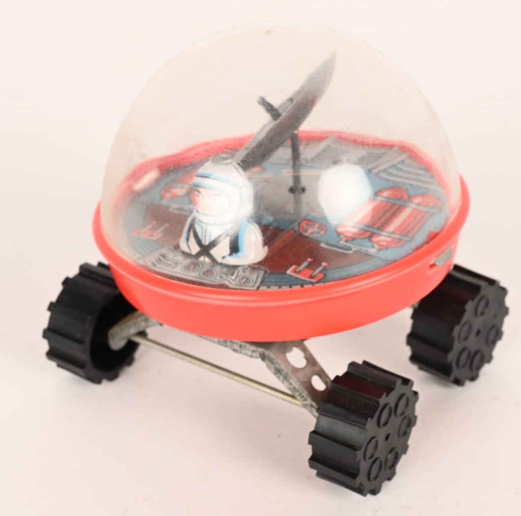 YONE WINDUP STROLLING SPACE STATION: Japan windup Strolling Space Station. All original and works. 4" Excellent