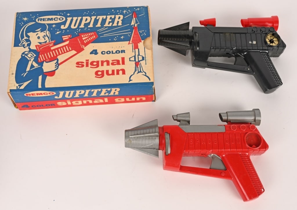 2- REMCO JUPITER SIGNAL GUNS w/ BOX (1 of 14)