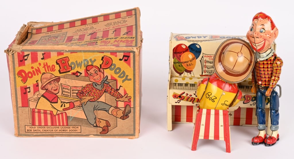 UNIQUE ART Tin Windup HOWDY DOODY BAND w/BOX: Excellent tin windup Howdy Doody Bank. All original and complete. Excellent colors and gloss. Works. Comes with original Box. 7" Excellent