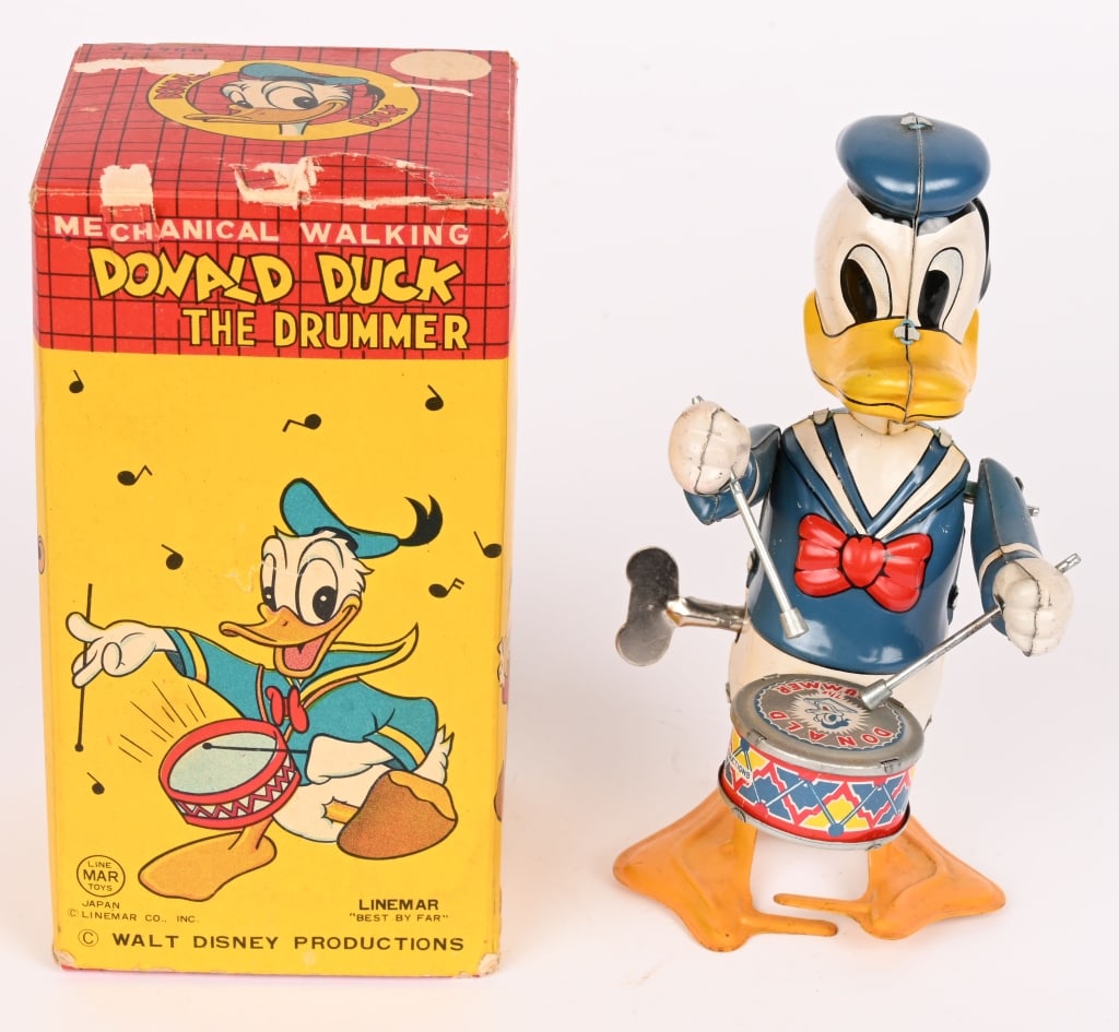 LINEMAR TIN WINDUP DONALD DUCK DRUMMER w/ BOX: Linemar tin windup Donald Duck Drummer. All original in great condition. Windup works. Comes with original box. 6" Excellent