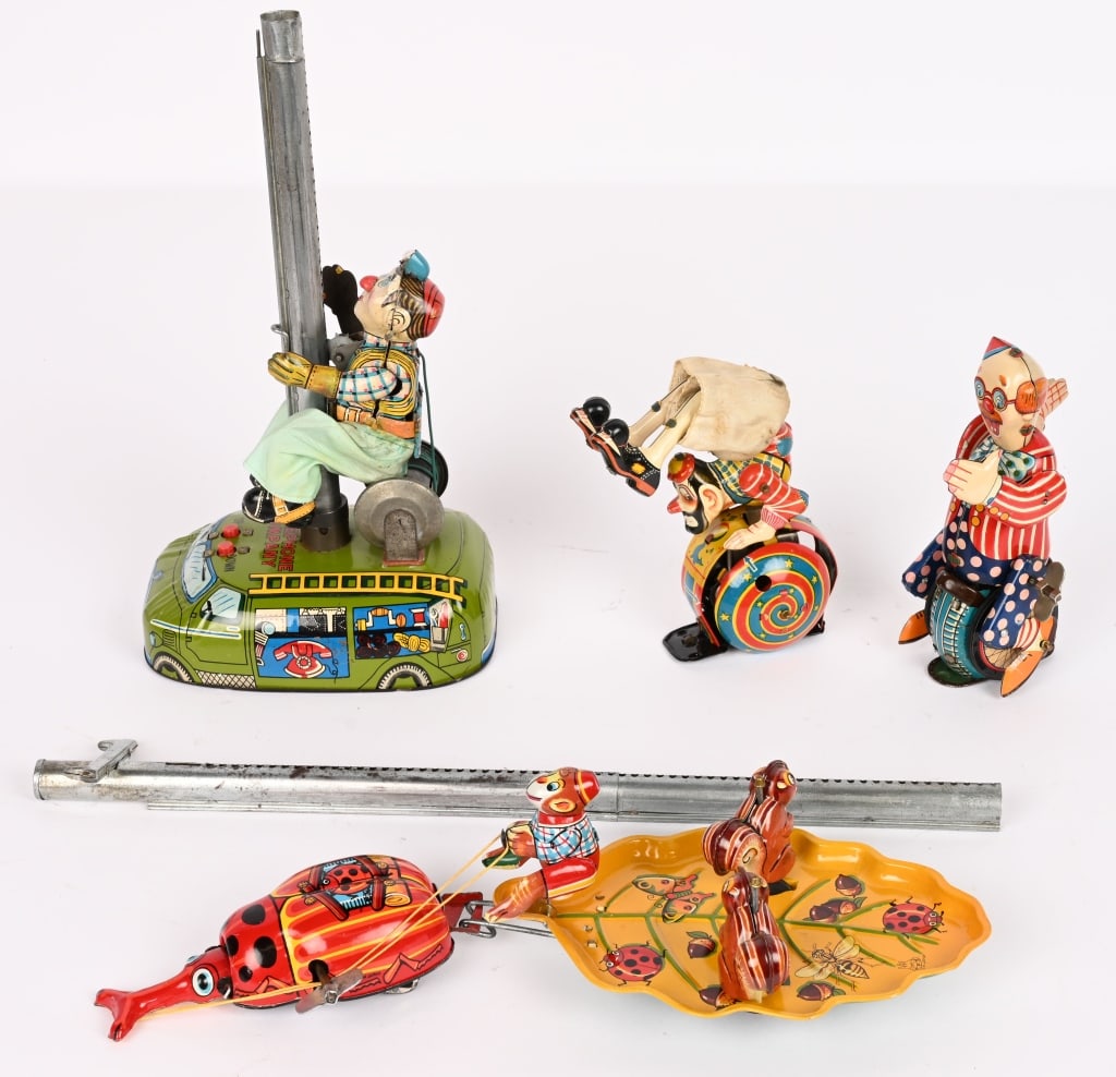 4-JAPAN TIN TOYS (1 of 9)