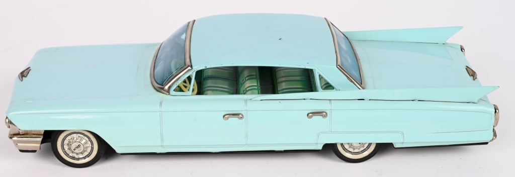 JAPAN TIN FRICTION 1961 CADILLAC SEDAN (1 of 5)