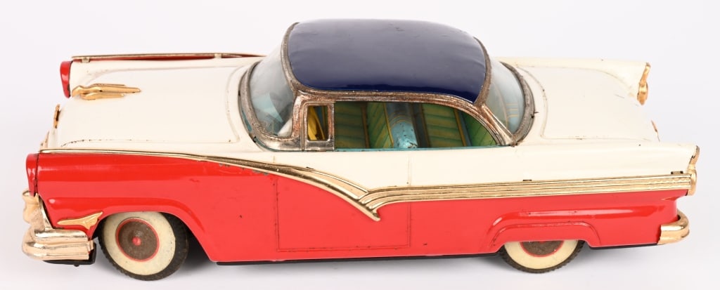 YONEZAWA TIN FRICTION 1956 FORD HARD TOP (1 of 5)