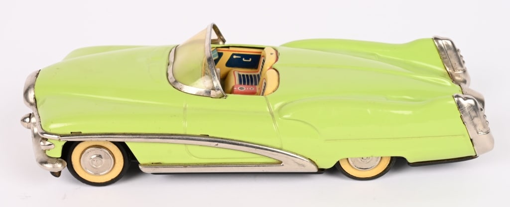 YONEZAWA TIN FRICTION 1951 BUICK LESABRE SHOW CAR: All original in nice condition. Friction not working. 7 1/2" Excellent