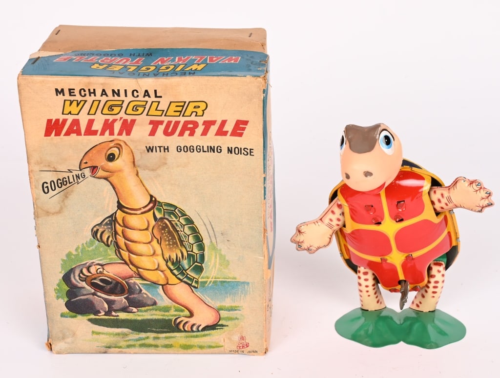 TPS WINDUP WIGGLER WALKIN TURTLE w/ BOX: All original in great condition. Windup works. Hard to find. Boxed 7" Excellent