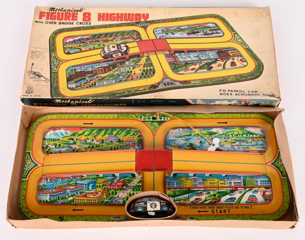 TPS TIN WINDUP FIGURE 8 HIGHWAY w/ BOX: All original and complete. Nice condition. Windup works. Boxed 15" Excellent