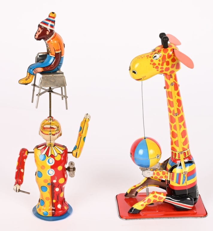 TPS CLOWN JUGGLING MONKEY & GIRAFFE w/ BALL: Both all original in nice condition. Working. 8 1/2" Excellent