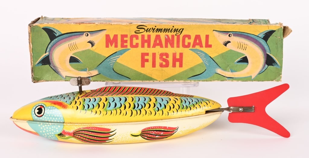 ENGLISH TIN WINDUP SWIMMING FISH w/ BOX: Alloriginal with nice colors. Great condition. Works. Boxed 11" Excellent