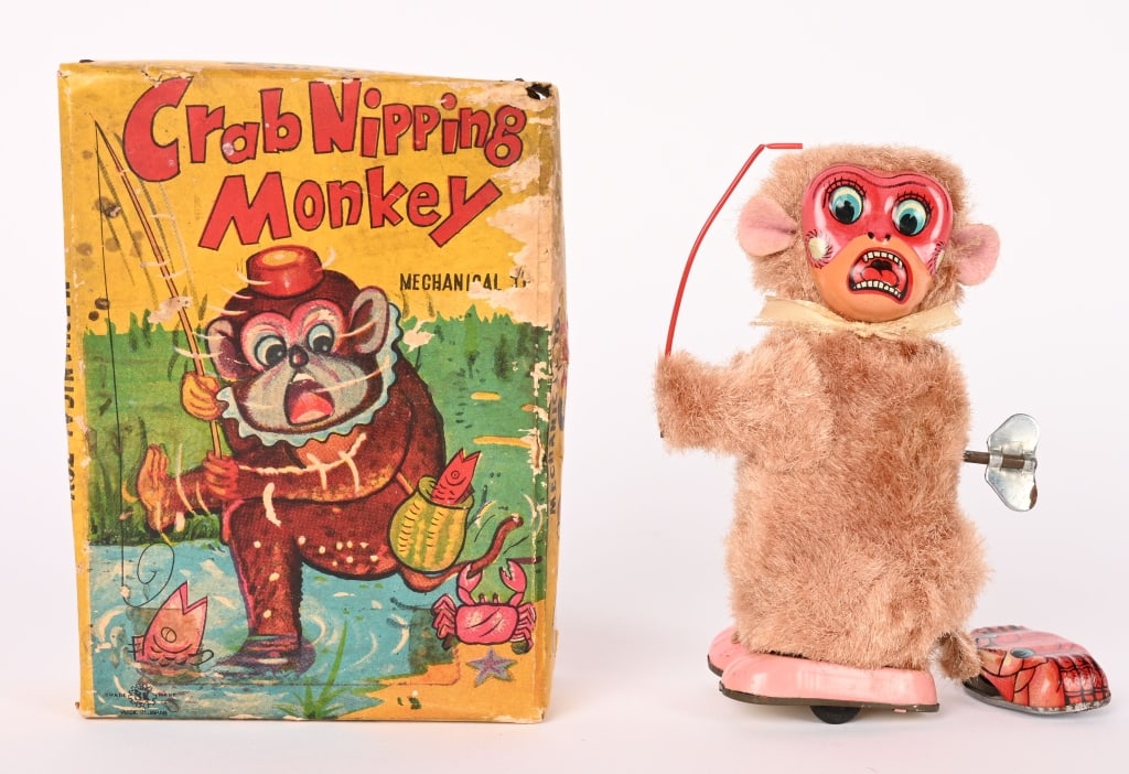 JAPAN WINDUP CRAB NIPPING MONKEY w/ BOX: All original in great shape. Works. Boxed 6" Excellent