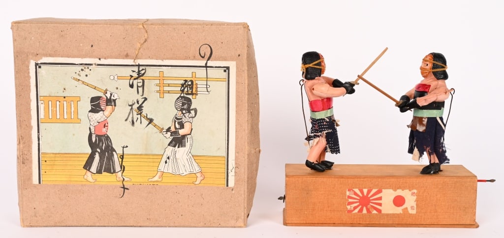 JAPAN CELLULOID WINDUP SAMURAI FIGHTERS w/ BOX (1 of 10)
