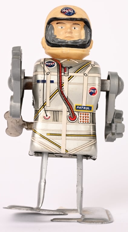 JAPAN WINDUP SPACE PATROL WALKING ASTRONAUT (1 of 5)