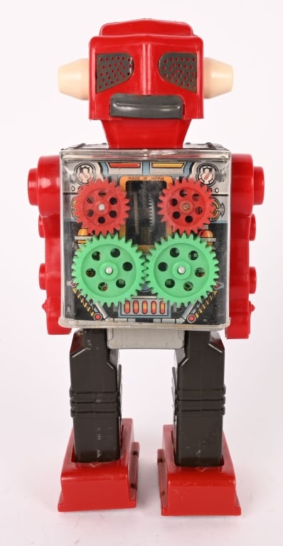 JAPAN BATTERY OP GEAR ROBOT: All original in nice condition. Worked when tested. 9" Excellent