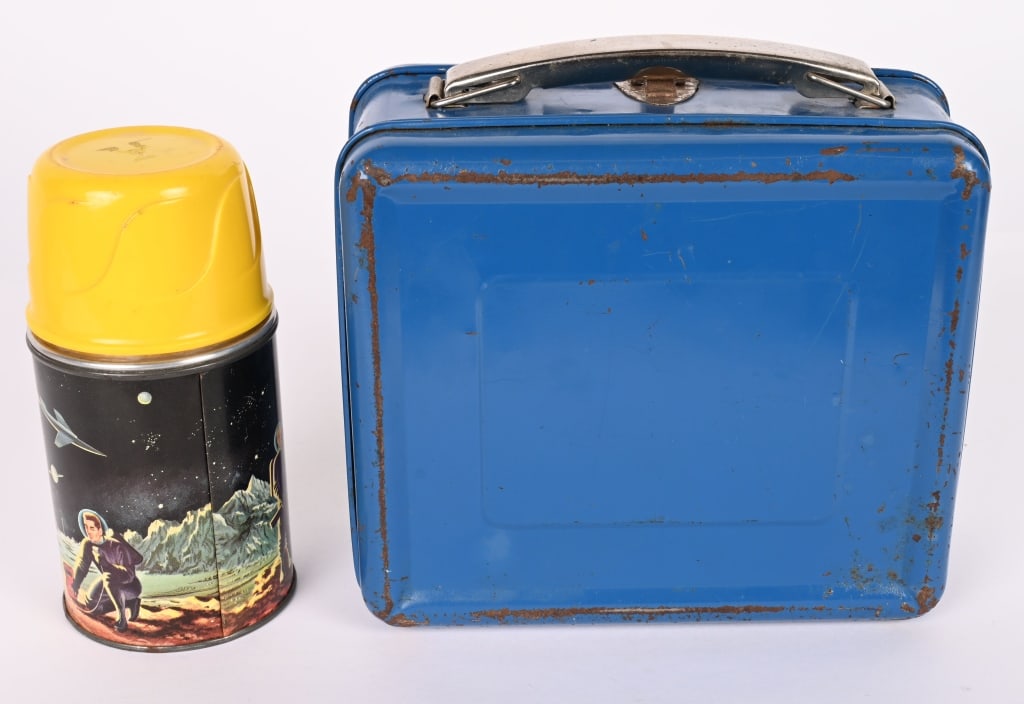 3- SPACE RELATED LUNCH BOXES - 3