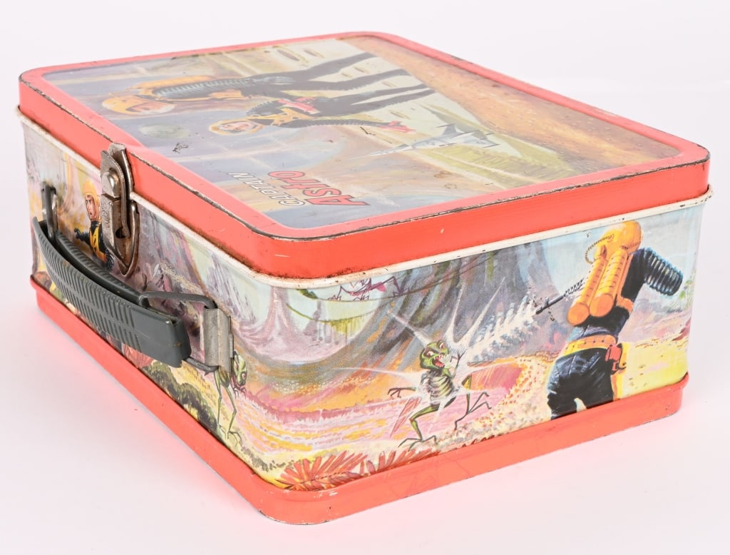 3- SPACE RELATED LUNCH BOXES - 7