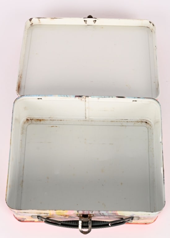 3- SPACE RELATED LUNCH BOXES - 9