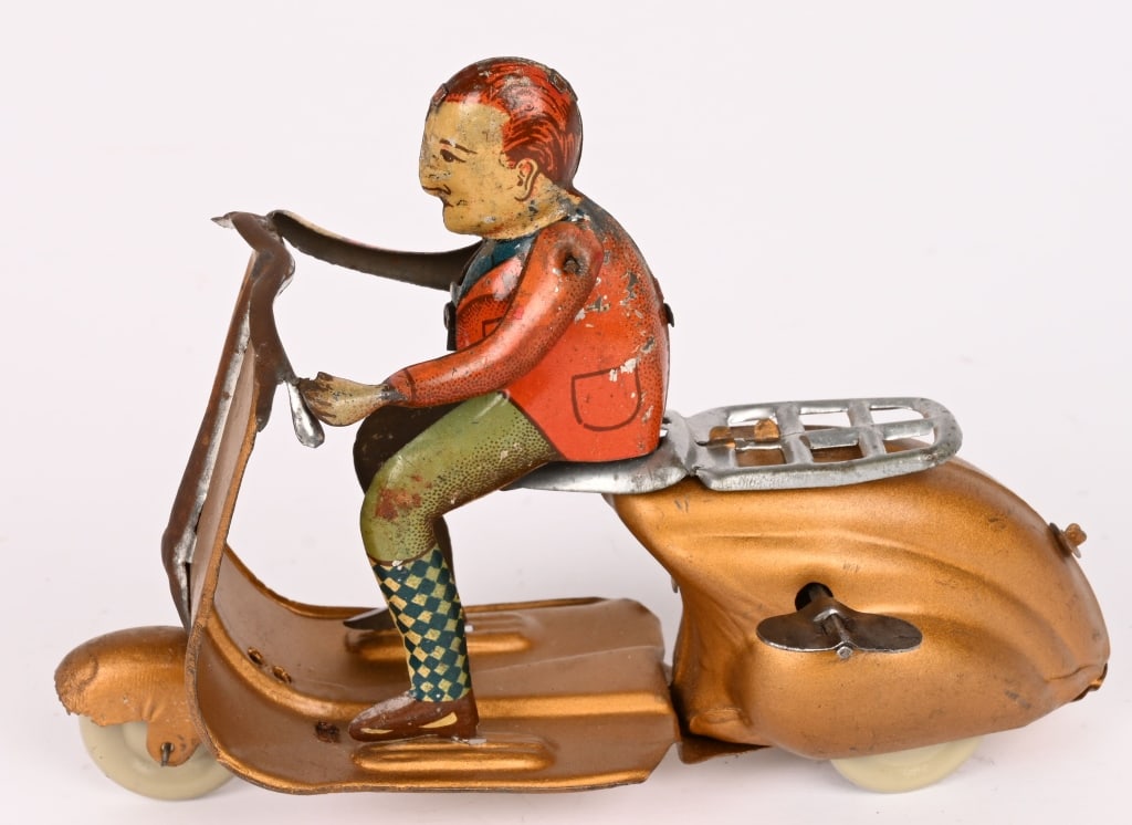 SIRIO FERRARI TIN WINDUP VESPA SCOOTER (1 of 5)