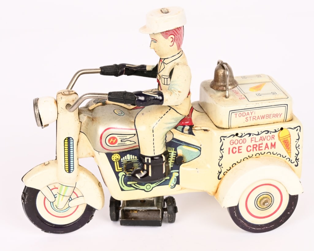 JAPAN TIN WINDUP ICE CREAM MOTORCYCLE TRIKE: All original in clean condition. Windup works. 6" Excellent