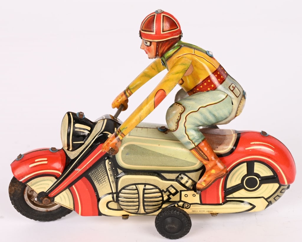GOSO TIN WINDUP ACROBAT MOTORCYCLE: All original in great shape. Has nice colors. Windup works. 6 1/2" Excellent