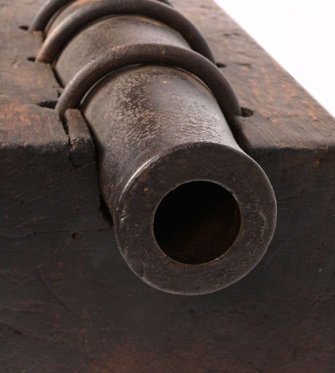 19TH CENTURY MUZZLE LOADING CANNON - 3