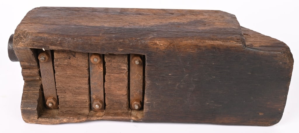 19TH CENTURY MUZZLE LOADING CANNON - 5
