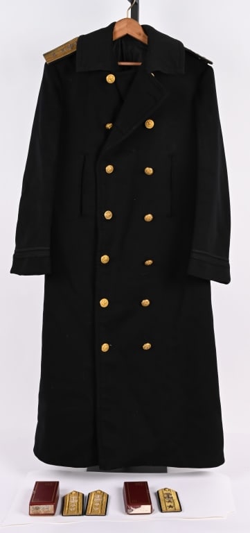 ADMIRAL RICHARD BYRD JR OVERCOAT & INSIGNIA LOT (1 of 16)