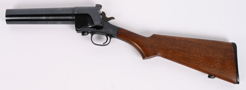 WWI BRITISH HARRINGTON RICHARDSON MK1 FLARE GUN: Made by Harrington & Richardson, this flare / gas launcher has a 37mm tube and is marked in multiple places with British military broad arrow proof marks including the receiver, hammer, sling swivels,
