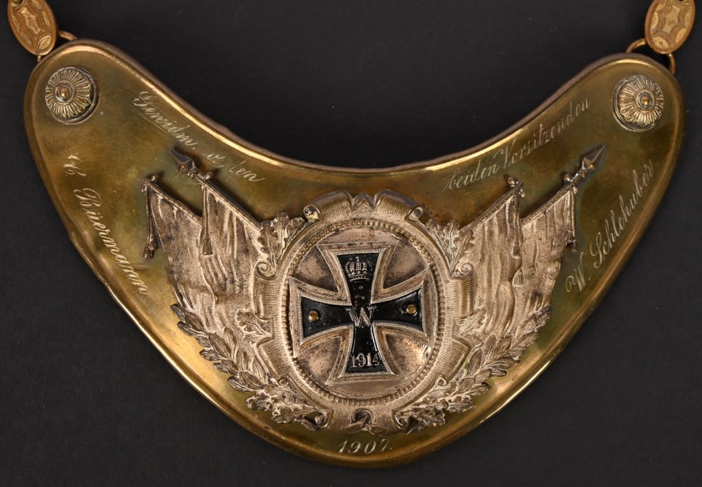 IMPERIAL GERMAN VETERANS GORGET DATED 1907 - 2
