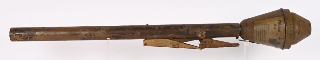 WWII PANZERFAUST 60 ANTI-TANK ROCKET & LAUNCHER (1 of 11)