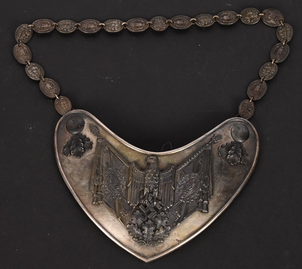 WWII GERMAN HEER STANDARD BEARER GORGET WW2: A very nice and rare Hermann Aurich Heer Standard Bearers Gorget in overall excellent condition. The body of this Heer Standard Bearers Gorget by Hermann Aurich is produced of silver electroplated sta