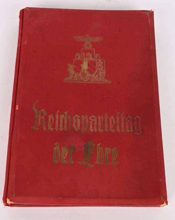 WWII NAZI GERMAN 3D BOOK REICHSPARTEITAG DER EHRE: WWII Nazi German 3D Viewer Book Titled Reichsparteitag der Ehre by Heinrich Hoffmann. 61p. text + 8 black pages with mounted stereo photographs. Altogether 100 mounted and unmounted stereo b/w photos.
