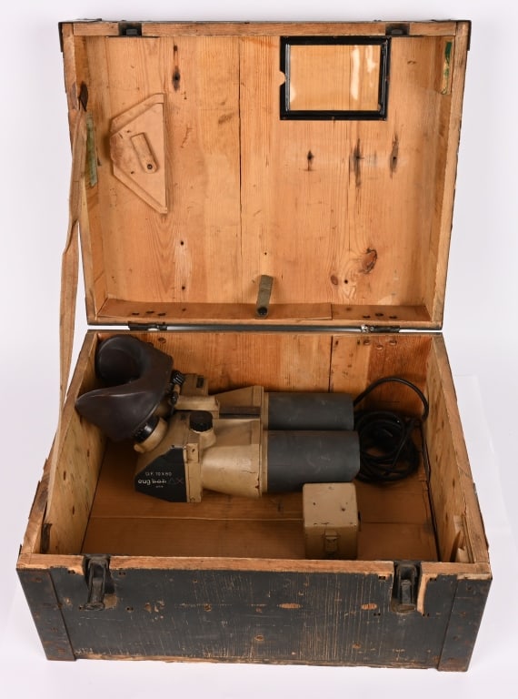 WWII NAZI GERMAN D.F. 10X80 EUG FLAK BINOCULARS (1 of 7)