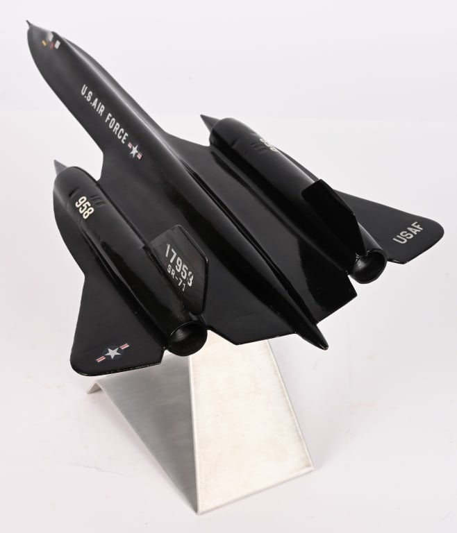 SR-71 BLACKBIRD DESK MODEL BY LOCKHEED - 4