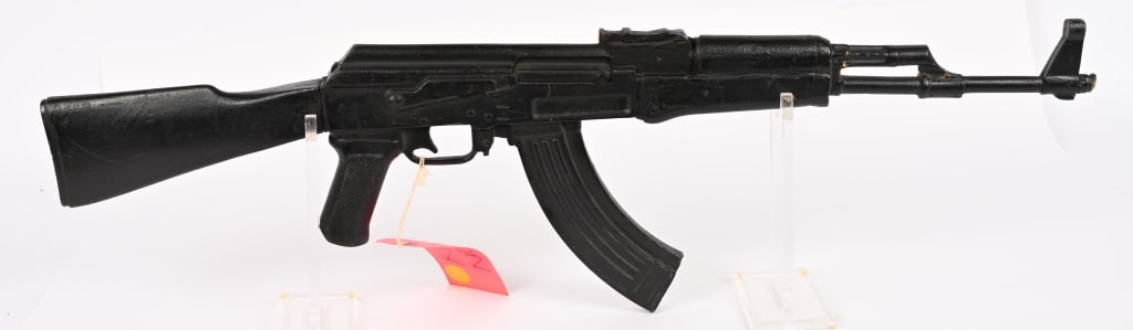 VINTAGE TASO FT BRAGG TRAINING RIFLE: The TASO Fort Bragg, N.C. replica is a vintage, military-issue inert training aid-colloquially known as a "rubber duck"-molded from heavy, solid vulcanized rubber or dense black resin around a rigid