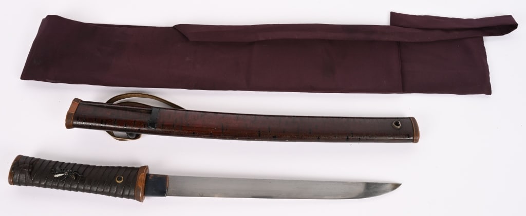 JAPANESE TANTO YOROI DOSHI BLADE UNSIGNED EDO PERD: Japanese Tanto that is unsigned Yoroi doshi Blade (Heavy thick blade used to pierce armour) Aikuchi Mounting from the Edo Period. Cutting edge is 10 1/4 inches and is housed in the original silk bag.