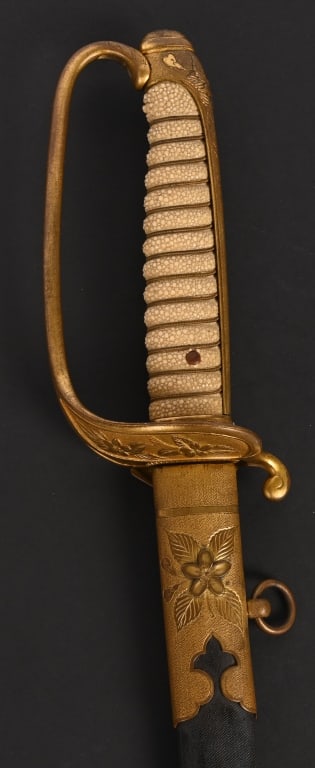WWII JAPANESE NAVY OFFICER SWORD & SCABBARD WW2 (1 of 9)