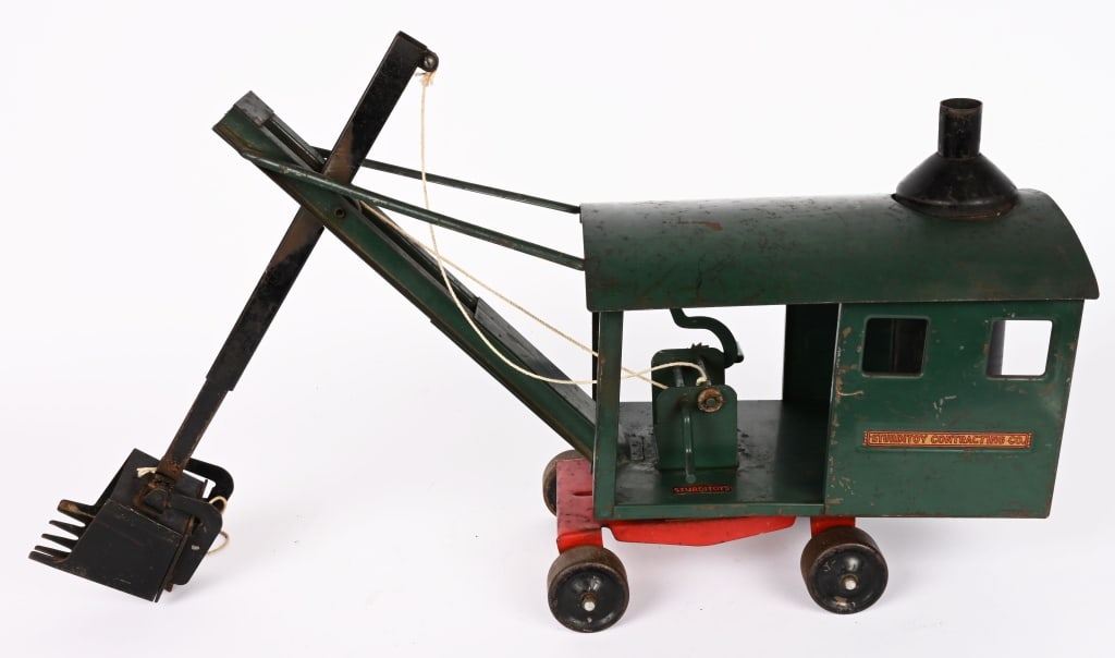 STURDITOY CONTRACTING COMPANY STEAM SHOVEL: Sturditoy pressed steel Contracting Company Steam Shovel. Green color version. All original with nice paint and decals. 21" Excellent