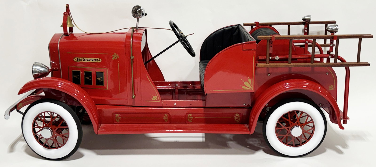 AMERICAN NATIONAL HOSE & LADDER FIRE PEDAL TRUCK (1 of 14)