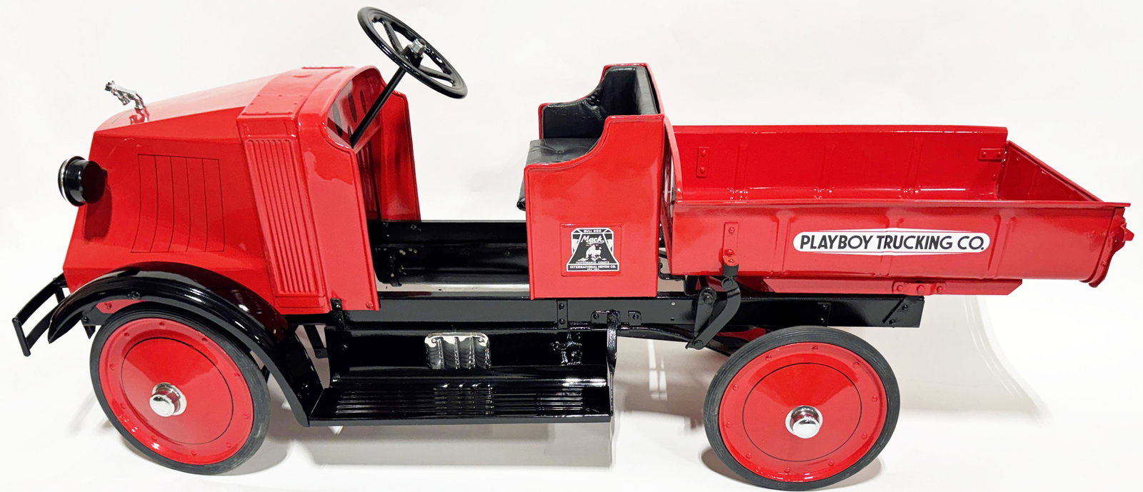 1920s STEELCRAFT MACK 5 TON PEDAL DUMP TRUCK (1 of 18)