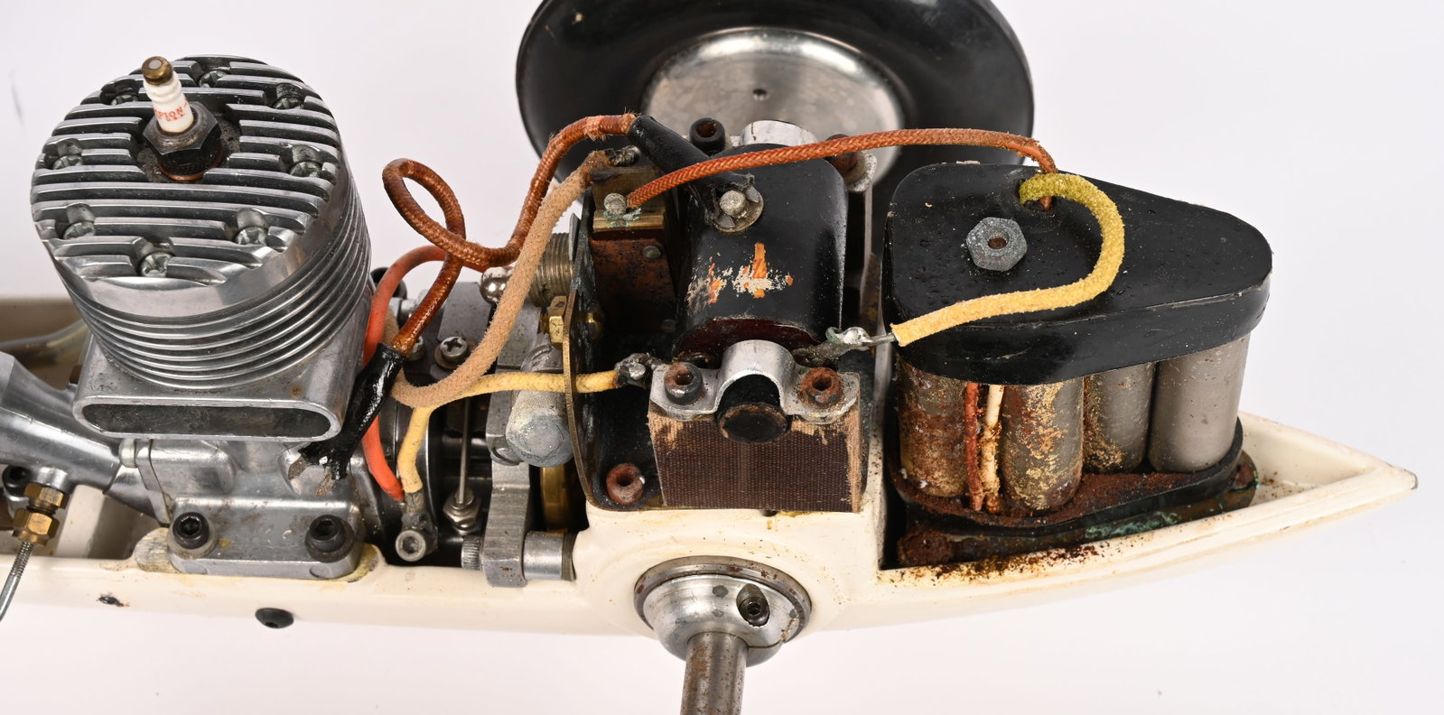 DOOLING ARROW GAS POWERED TETHER CAR - 8