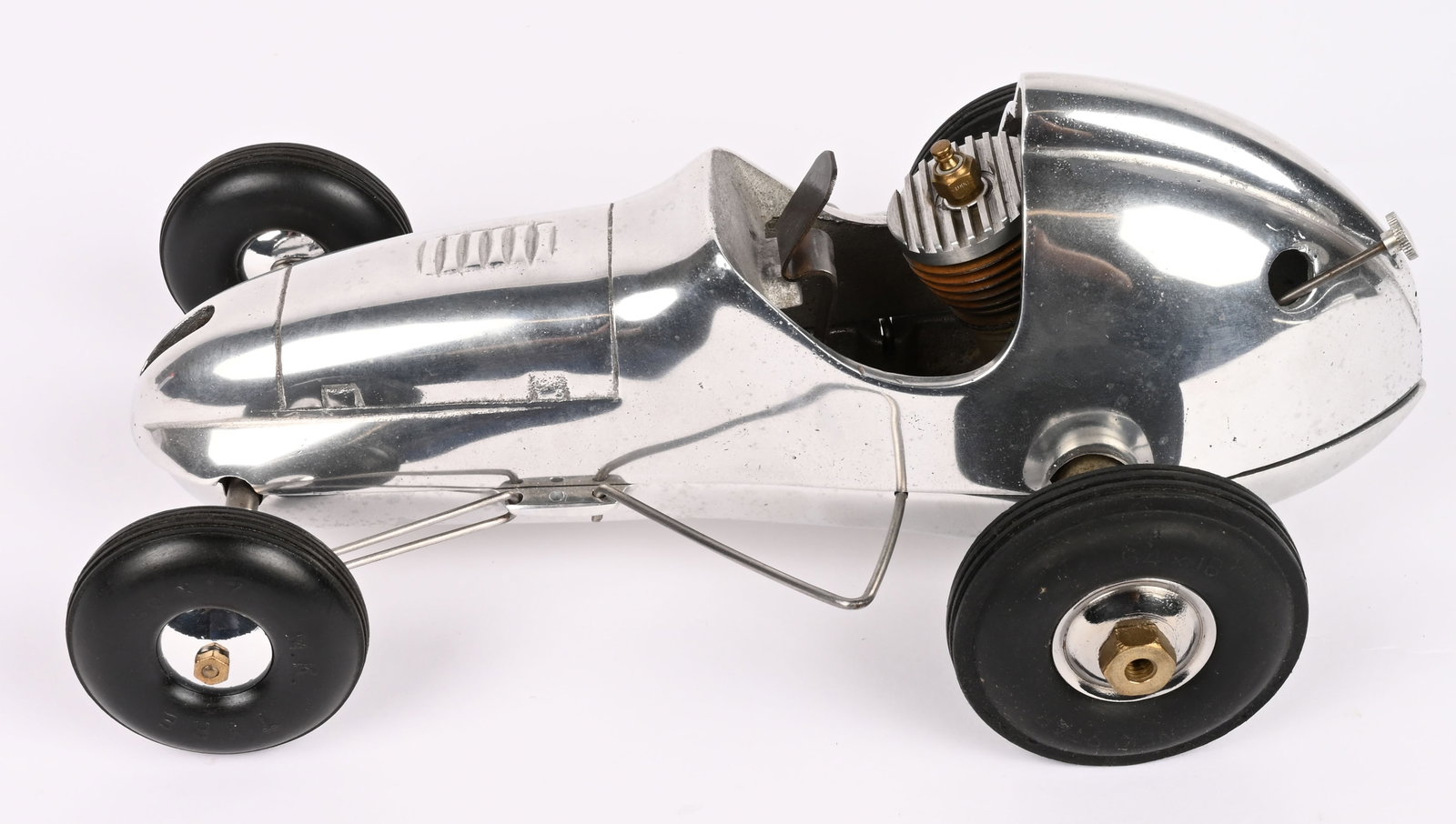 JAPAN MIDGETEE GAS POWERED TETHER RACE CAR: Japan Midgetee gas Powered Tether Race Car. Complete with Fuji .19 Engine. Hard to find Racer. 10" Excellent