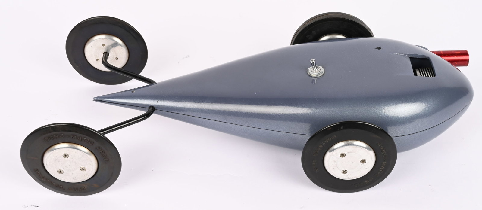 McCOY STREAMLINER TETHER GAS POWERED RACER: McCOY Tear Drop Streamliner Tether Gas Powered Racer. All original as raced condition. Complete with Motor, Ignition, Gas Tank, and Drive System. Nice looking Racer. 18" Excellent