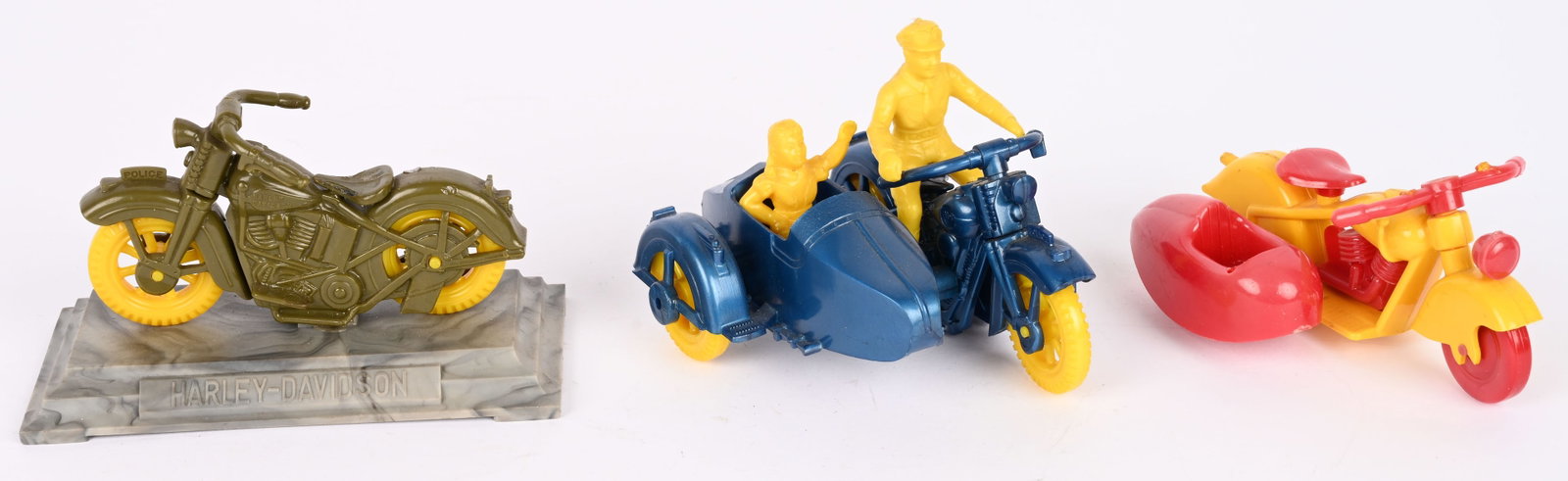 THOMAS TOYS & RELIABLE PLASTIC MOTORCYCLES: Includes 2 Thomas Toys Harley Davidson Motorcycles and Reliable Motorcycle with Sidecar. All in great shape. 4 1/2" Excellent