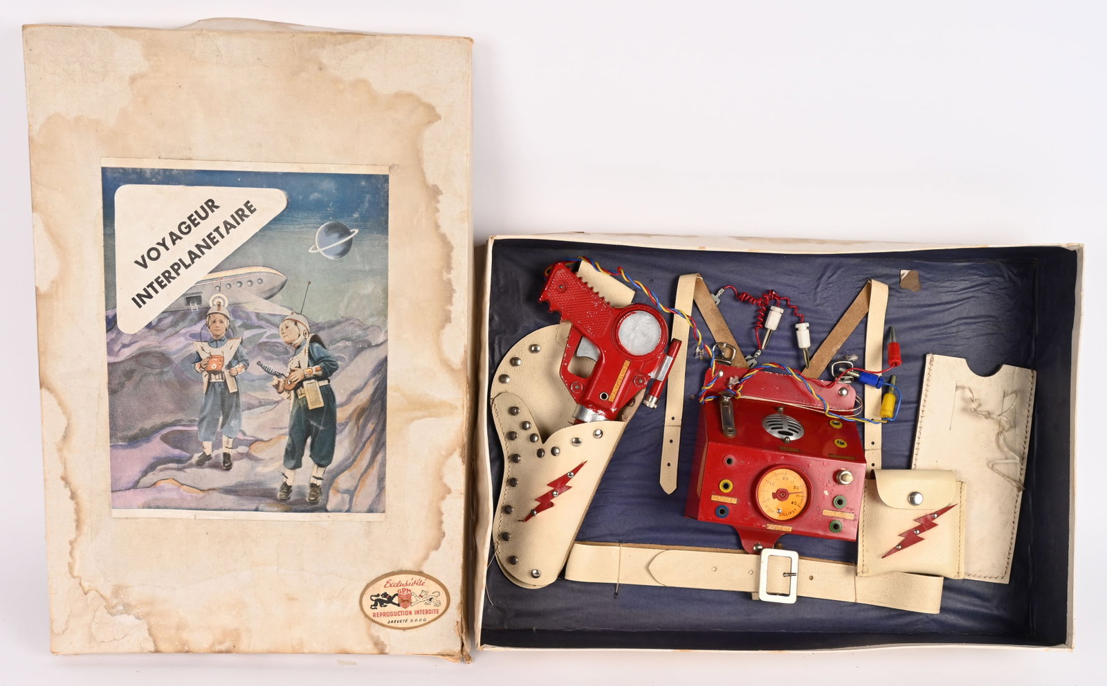 FRENCH VOYAGEUR INTERPLANETAIRE SPACE GUN SET (1 of 9)