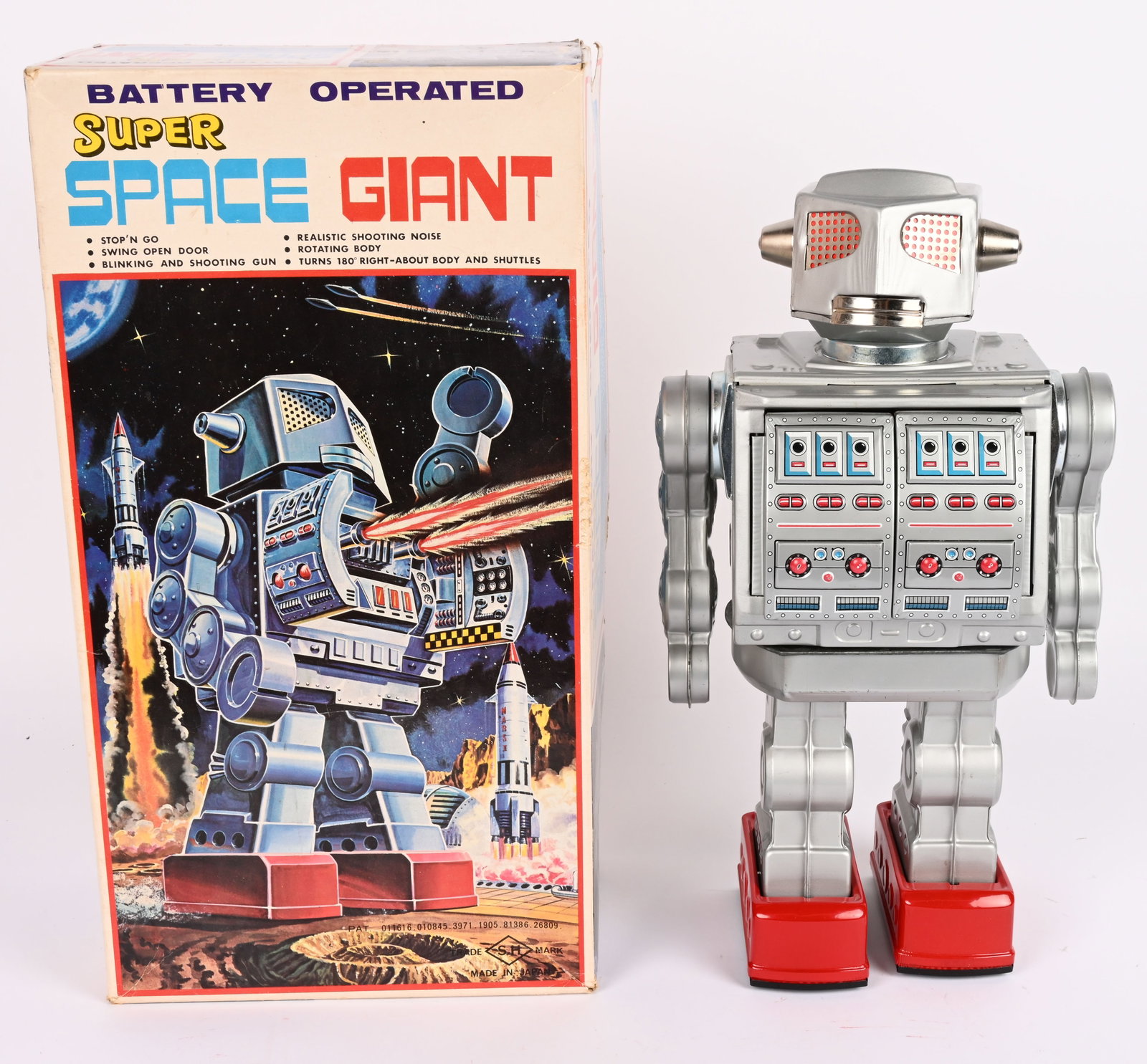 SH HAUSE BATTERY OP SUPER SPACE GIANT ROBOT w/BOX: Horikawa Japan battery operated Super Space Giant Robot. Looks never played with condition. Worked when tested. Boxed with Inserts. 18" Excellent