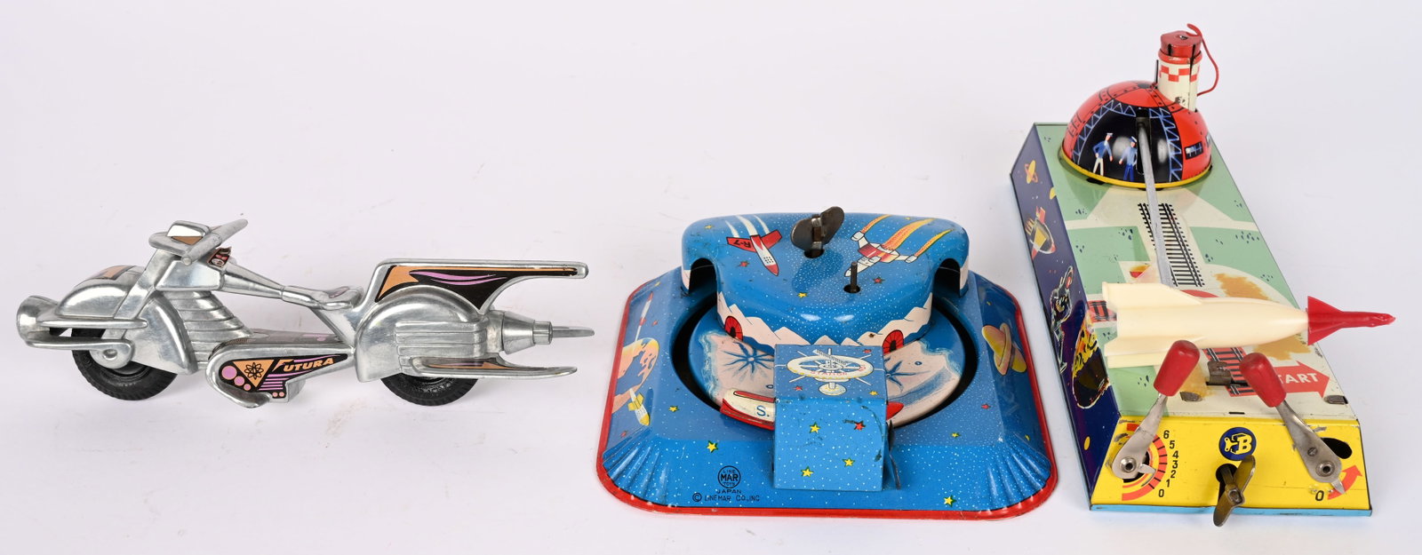 3- VINTAGE SPACE TOYS (1 of 11)
