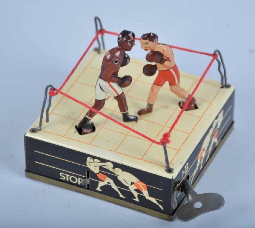 US ZONE GERMANY TIN WINDUP BOXERS: All original with nice detail. Excellent