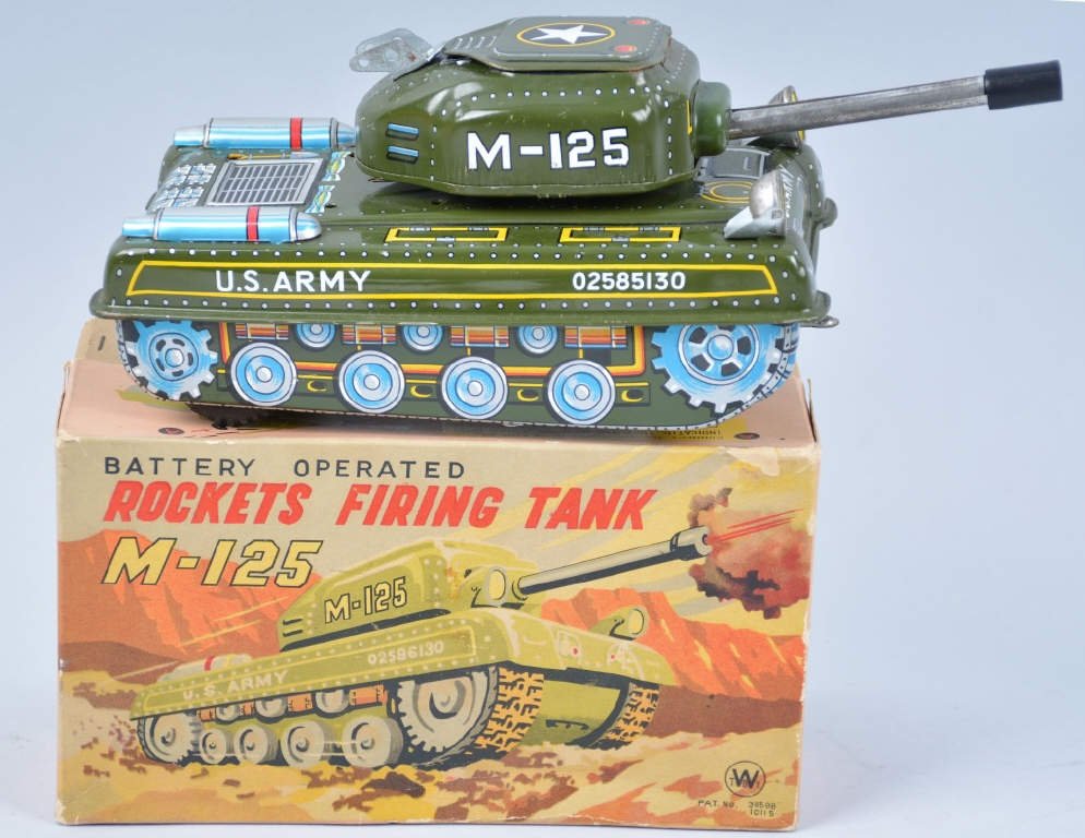 JAPAN BATTERY OP M-125 ROCKET FIRING TANK w/Box: All original great looking. With box. Excellent
